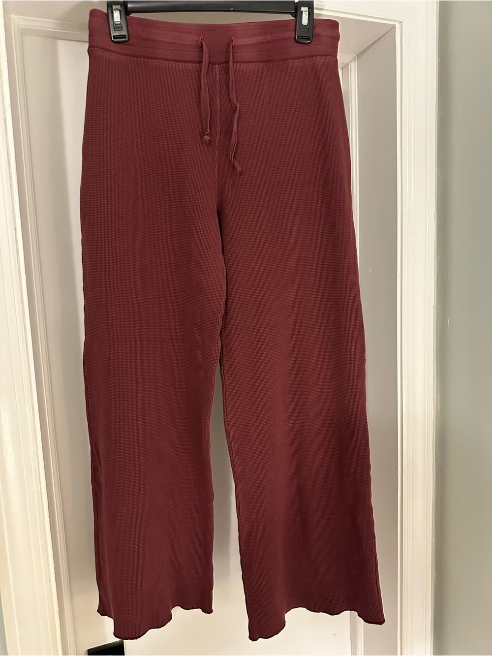 Perfect White Tee Nash Burgundy Joggers Waffle Knit Lounge Pants Sz Medium